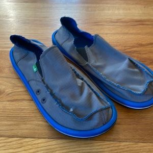 Mens size 10 Sanuks. Grey/blue. Great condition.